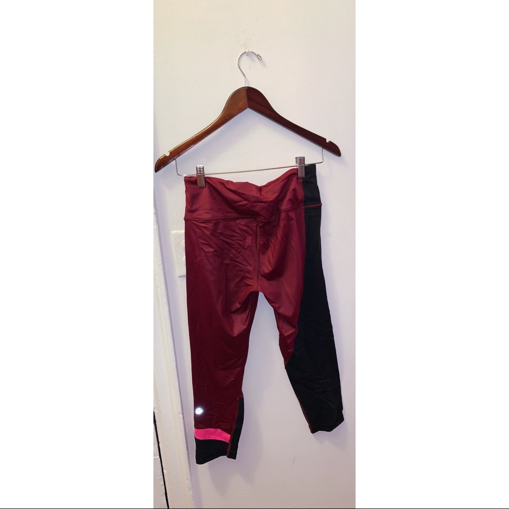 Maroon and black printed leggings!